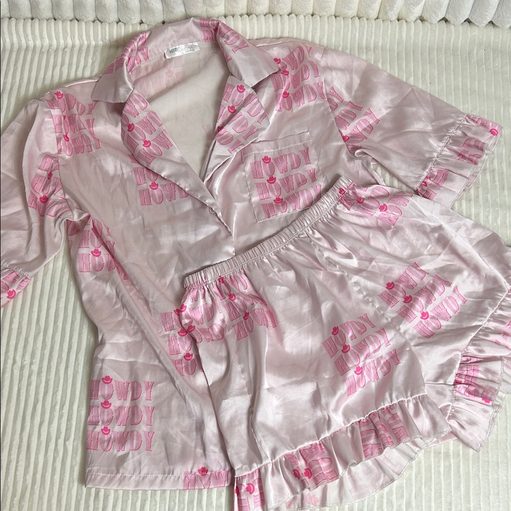 Midwestern merch, pink satiny Howdy print pajama shorts set cowgirl cutie small